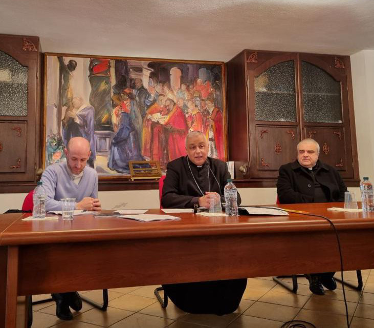 Natale scrigno della speranza. Nella sala Isgrò il ritiro del clero