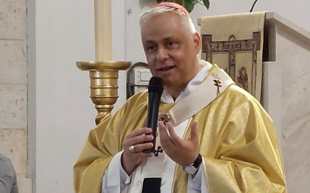 Parrocchia San Vincenzo: la celebrazione presieduta dall’arcivescovo Gian Franco Saba con l’amministrazione delle Cresime