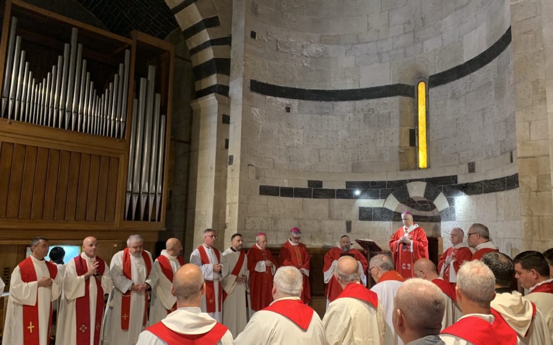 Monastero di San Pietro di Sorres: la Messa esequiale corpore praesenti di Dom Gianni Pinna presieduta dall’Arcivescovo Gian Franco Saba