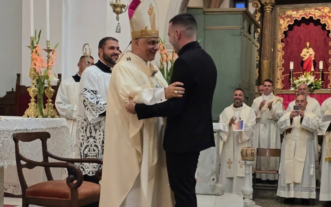 Ittiri, Parrocchia di San Pietro in Vincoli: Celebrazione eucaristica presieduta dall’arcivescovo Gian Franco per l’ammissione del seminarista Stefano Chessa tra i candidati al Diaconato e al Presbiterato