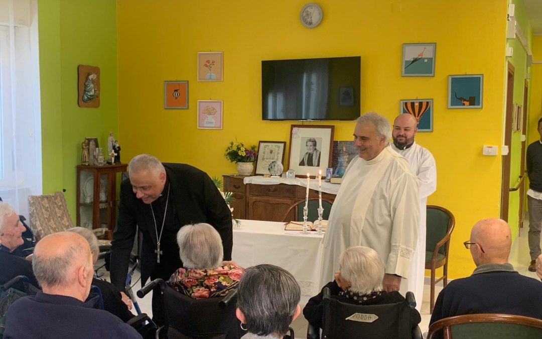 Visita pastorale a Thiesi: l’Arcivescovo in visita alla Comunità alloggio
