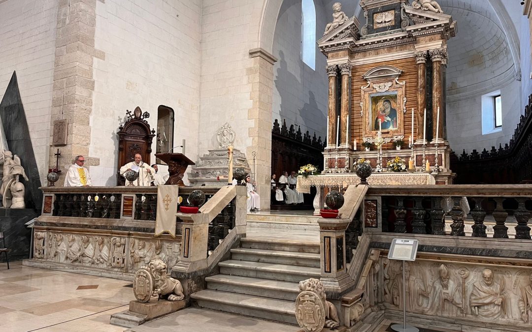 Solennità di Tutti i Santi,  Giornata della santificazione universale. Il Pontificale nella Cattedrale di Sassari  presieduto dall’arcivescovo Gian Franco