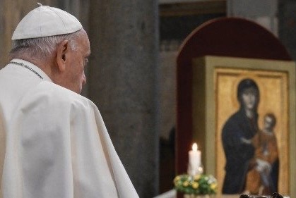L’arcivescovo mons. Gian Franco Saba, in unione con tutta la Chiesa, invita le comunità ecclesiali della Diocesi turritana a sostenere con la preghiera Papa Francesco. In allegato le intenzioni di preghiera per la salute del Santo Padre