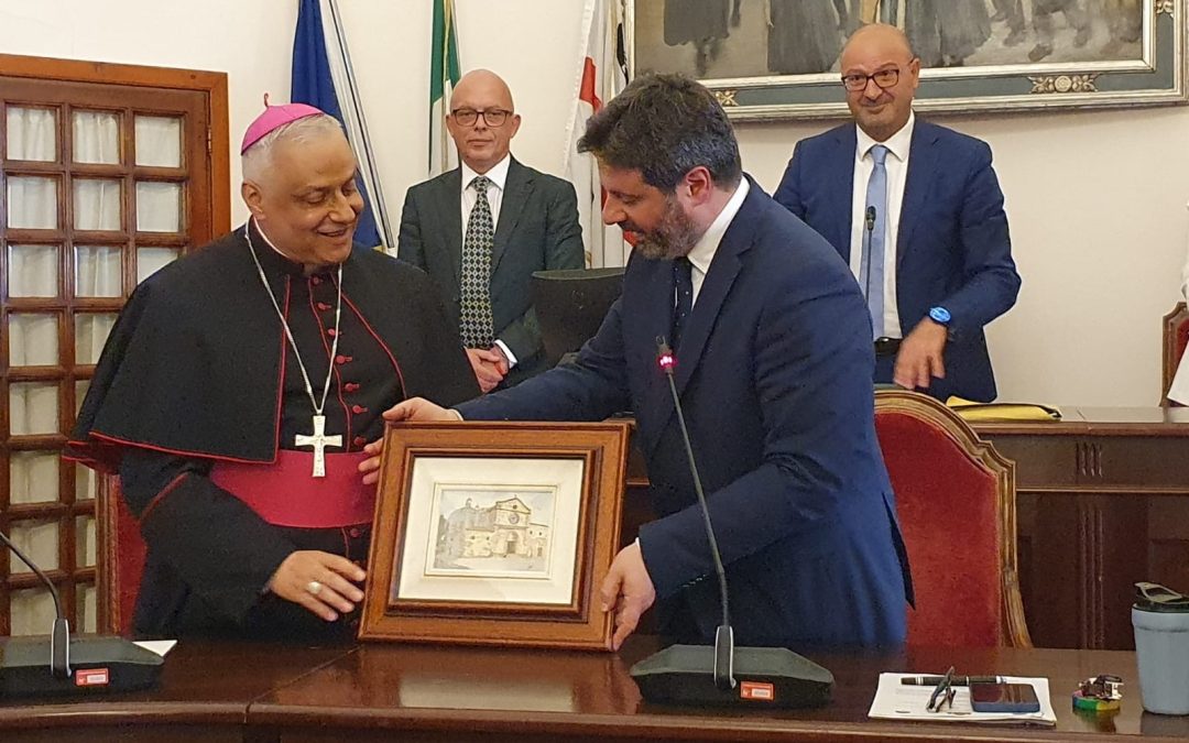 Il saluto dell’Arcivescovo Gian Franco al Sindaco, alla Giunta e al Consiglio comunale di Sassari