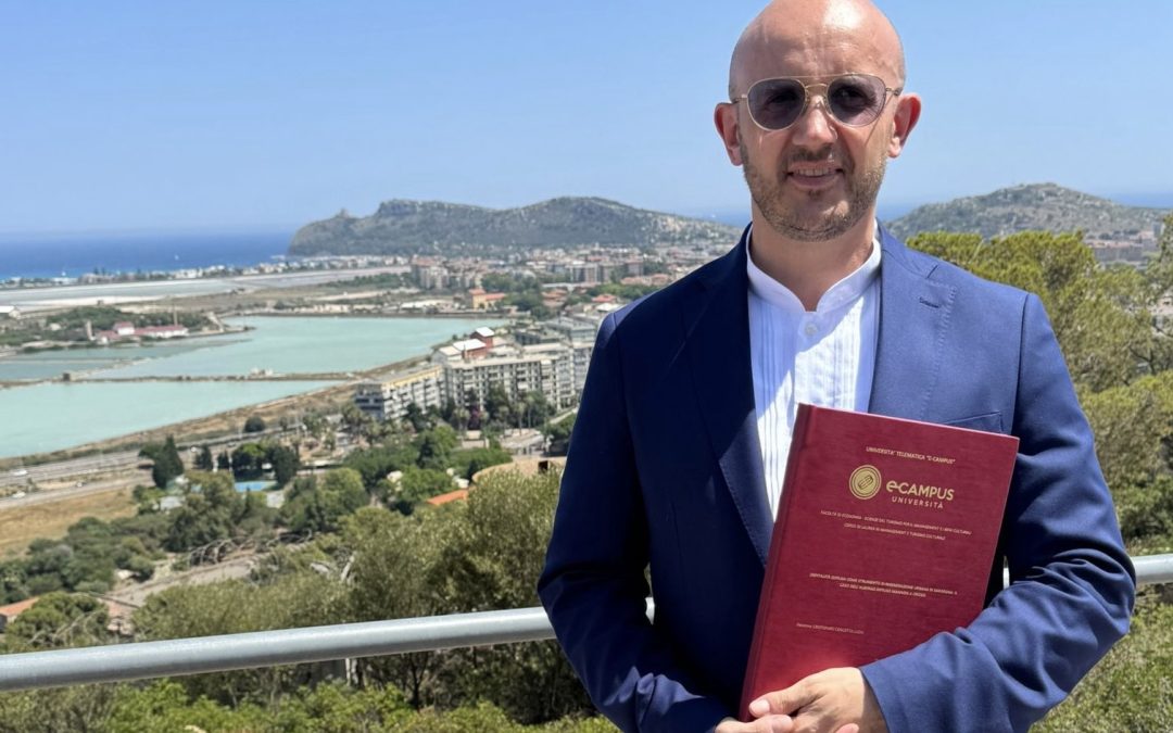 Felicitazioni a mons. Dino Pittalis per il conseguimento della laurea in Management e Turismo culturale