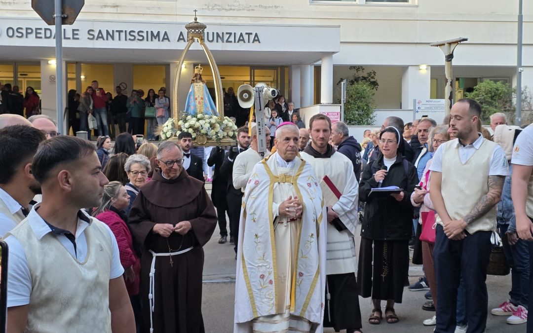 La Vergine delle Grazie nei reparti dell’Aou di Sassari