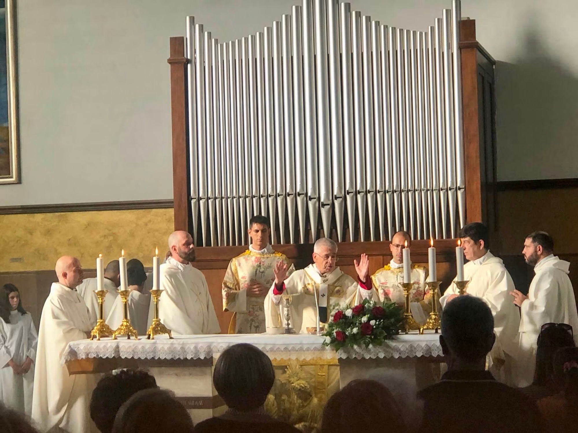 Santa Messa con il rito della Dedicazione dell’Altare della parrocchia Cristo Risorto a Porto Torres